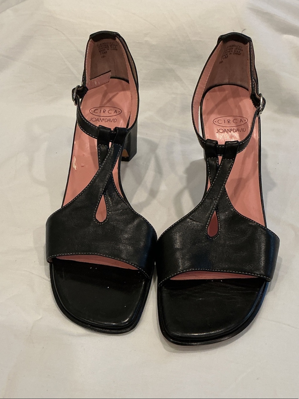 Joan & David Black Leather T-Strap Block Heel Sandals